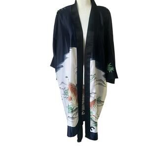 Japanese Women's Kimono Garden Print Beautiful NWOT